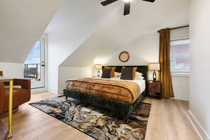 3 bedrooms, desk, iron/ironing board, travel cot - Rooftop Deck | 3 King Suites | Soaker Tub (Pittsburgh)