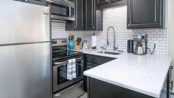 Réfrigérateur, plaque de cuisson