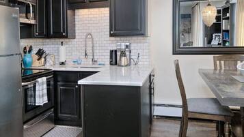 Réfrigérateur, plaque de cuisson