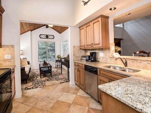 Réfrigérateur, plaque de cuisson