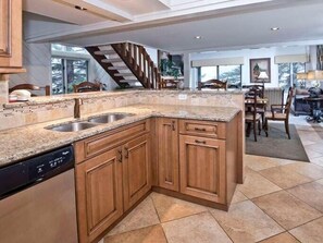 Réfrigérateur, plaque de cuisson