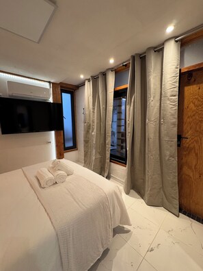 Family Triple Room | Free WiFi