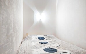 2 bedrooms, iron/ironing board, travel cot, free WiFi - 2 bedroom gorgeous home in Pays de Belvès (Pays de Belvès)