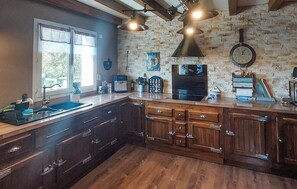 Réfrigérateur, four, lave-vaisselle