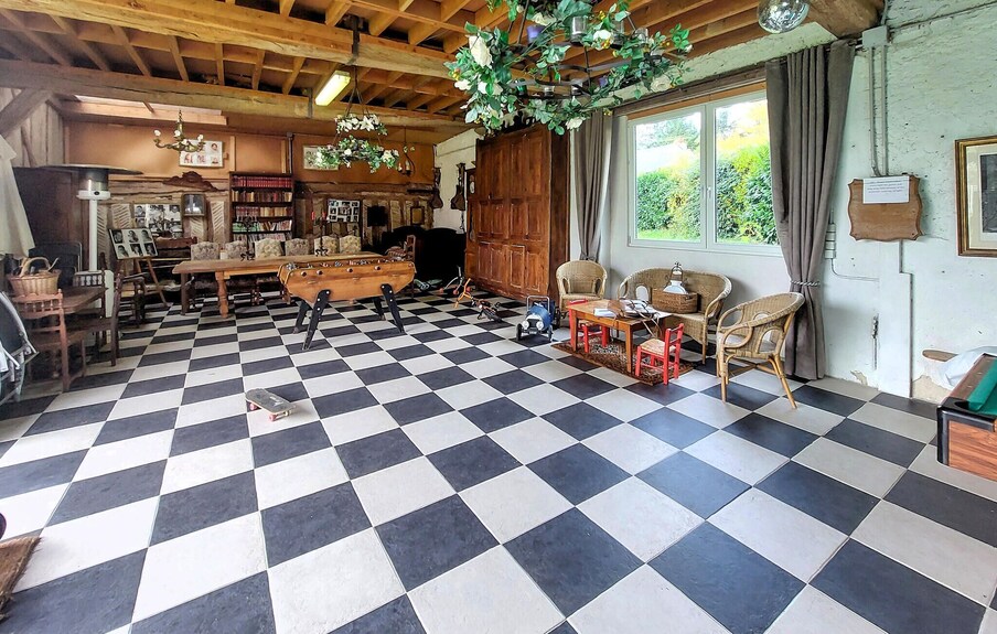 Beautiful Home In Ingrannes - Centro