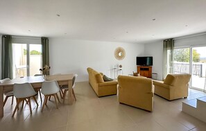 TV - Stunning home in Montignargues (Montignargues)