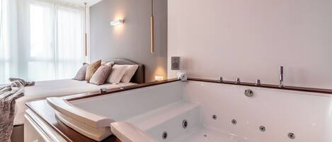 Exclusive-Suite | Whirlwanne