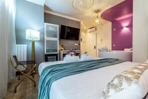 Superior Suite | Jetted tub