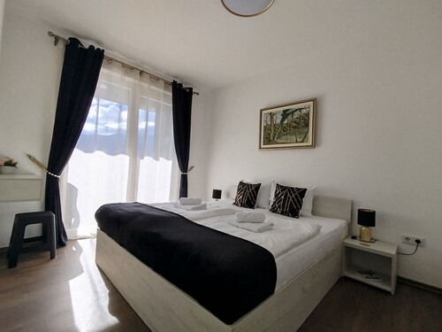 Modern apartment in a newly built building, next to the Bingo and FIS mall