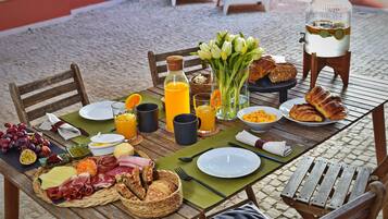 Daily buffet breakfast (EUR 10 per person)