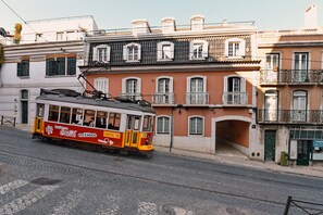 Vista frontal de la propiedad