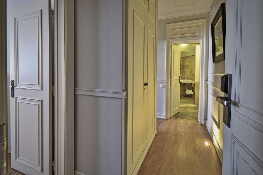 Lapa 82 Boutique Bed & Breakfast by null