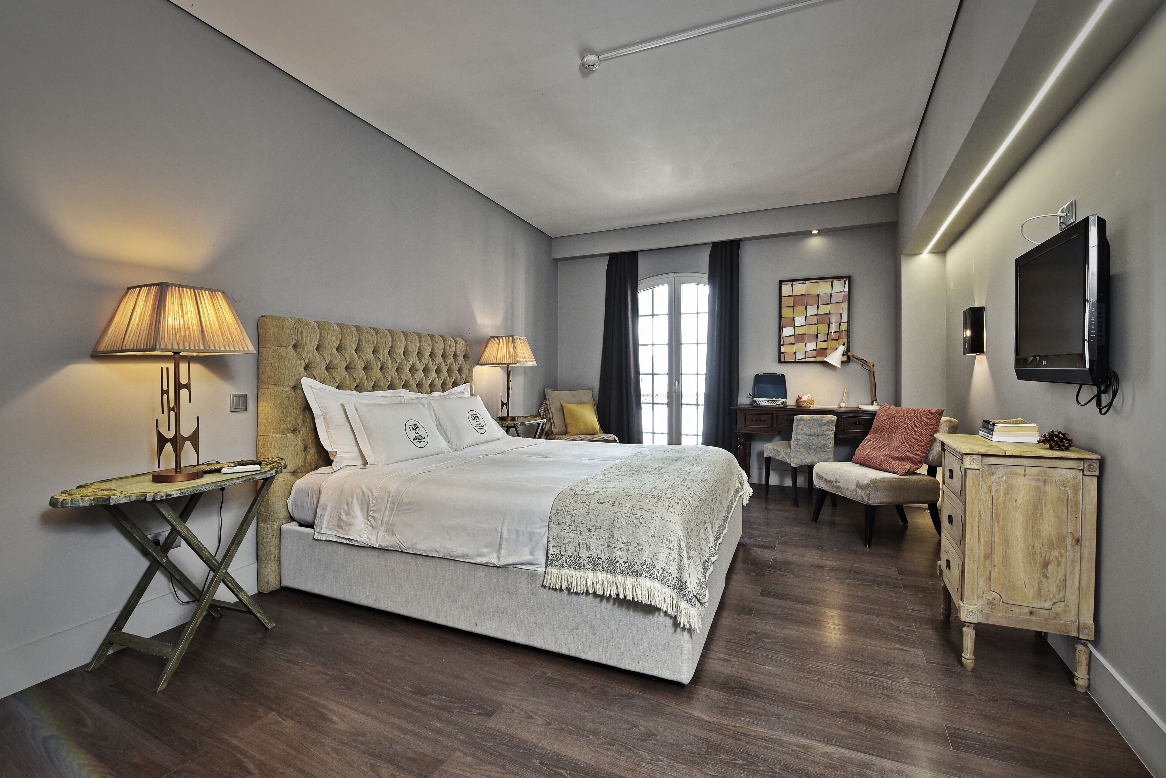 Quarto casal luxo | Cofres nos quartos, Wi-Fi de cortesia