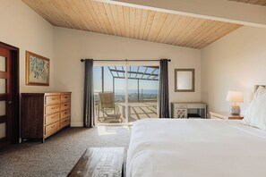 4 makuuhuonetta, työpöytä, silitysrauta/-lauta, ilmainen Wi-Fi