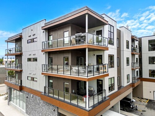 Bnew 2BR in DT Golden | AC, Balcony, BBQ, Sleeps 6