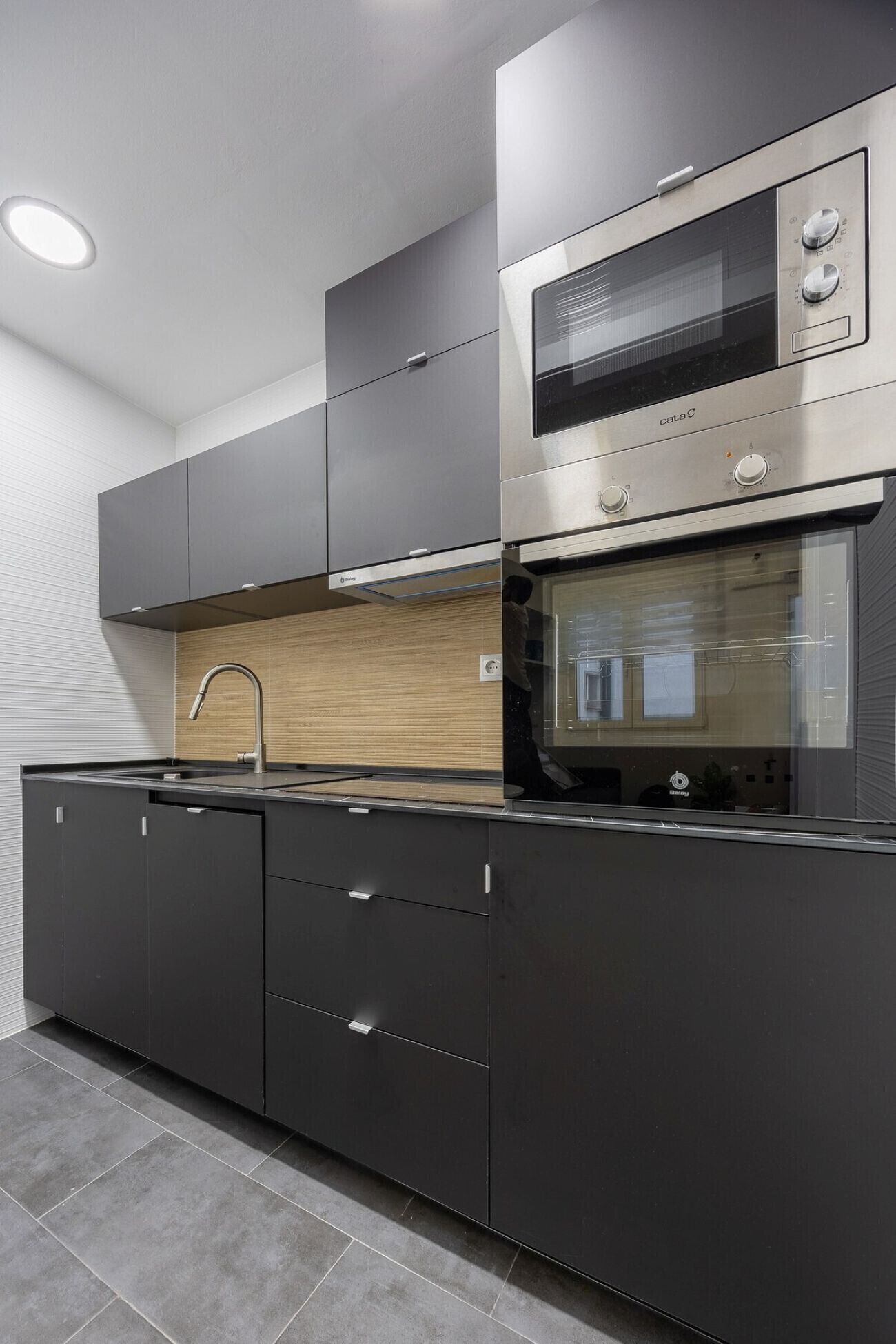 Refrigerador, microondas, horno, lavavajillas