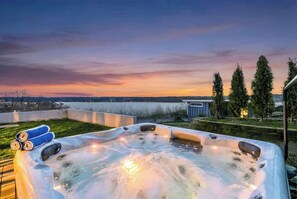 Terrace/patio - Waterview 4BR Home w/Hot Tub, Spa Bath & Game Room (Bremerton)