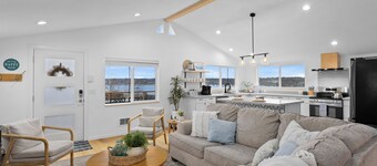 Waterview 4BR Home w/Hot Tub, Spa Bath & Game Room