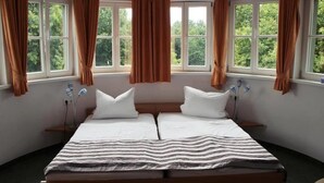 Doppelzimmer, eigenes Bad, Parkblick