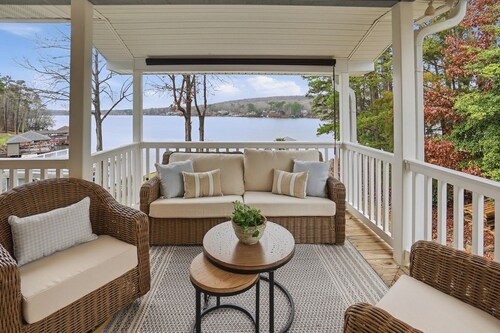 Main channel views, private dock, fire pit, beautiful sunsets, sleeps 8-10