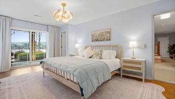 3 bedrooms, desk, iron/ironing board, WiFi