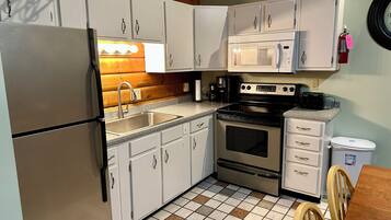 Microonde, forno, piano cottura