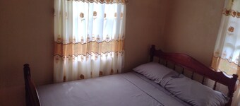 Enjoyable 2-bedroom building with AC in charming Birch Grove