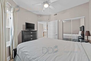 2 室のベッドルーム、アイロン / アイロン台、WiFi、ベッドシーツ