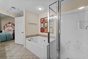 Bathroom - Legacy Tower Two 202 overlooks the beautiful Gulf. (Gulfport)