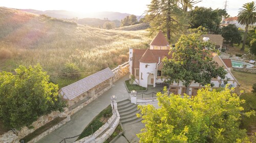 Charlie - Six Flags, Universal studio, LAX