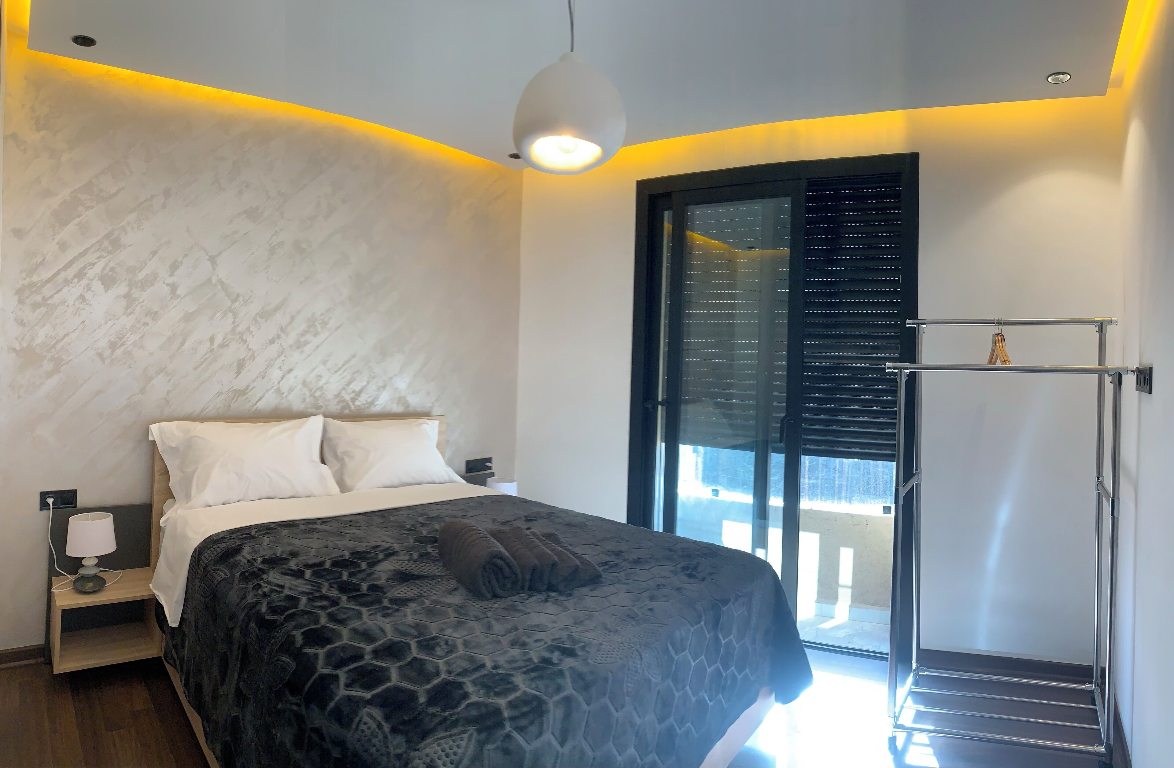 3 室のベッドルーム、アイロン / アイロン台、WiFi (無料)、車椅子でアクセスできる設備