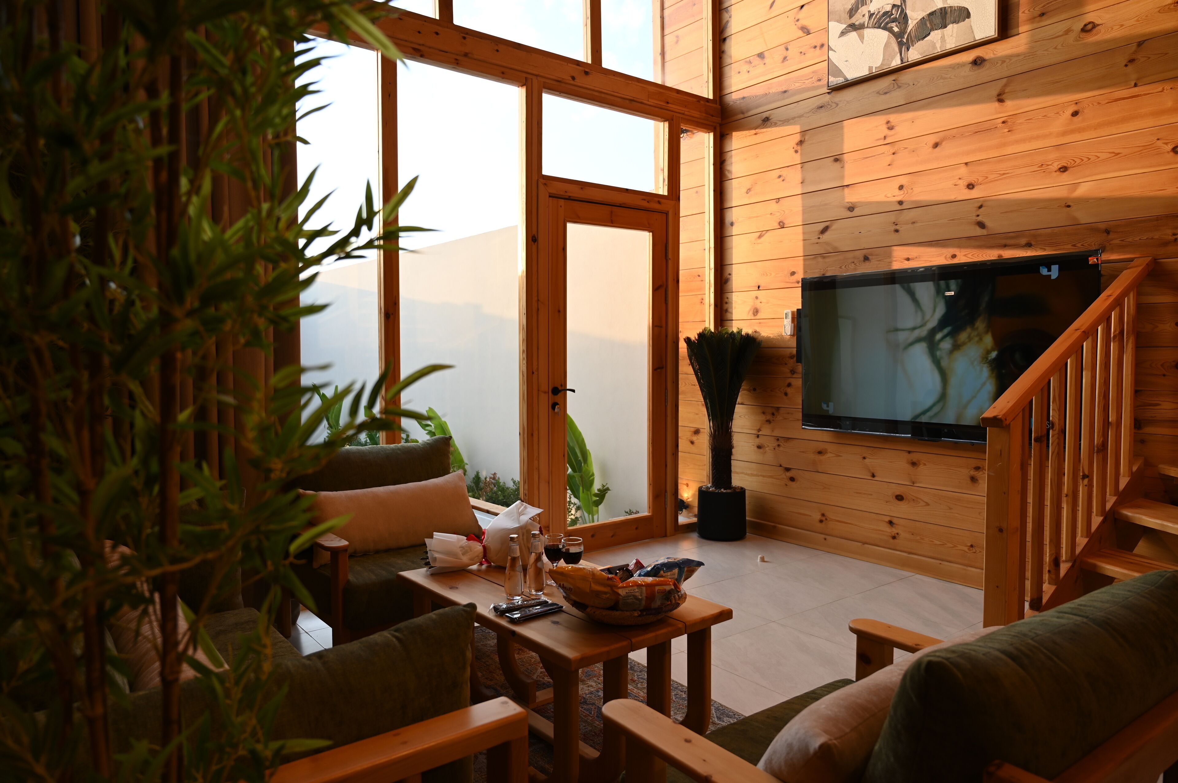 Blackout curtains, free WiFi