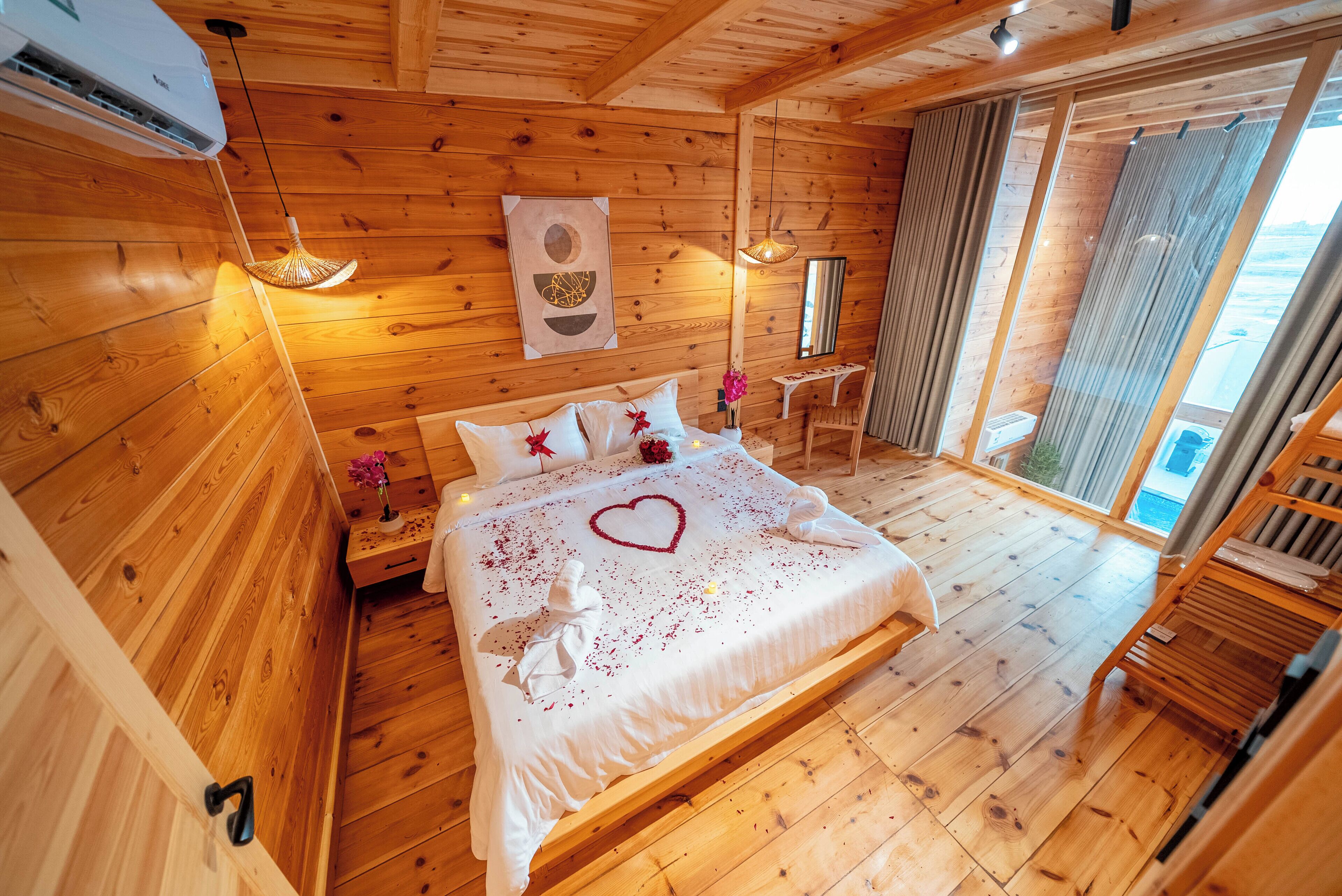 Hochwertige Bettwaren, Verdunkelungsvorhänge, kostenloses WLAN