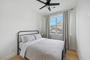 2 Schlafzimmer, Bügeleisen/Bügelbrett, WLAN, Bettwäsche