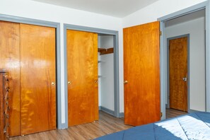 2 bedrooms, WiFi, bed sheets - Cozy & Quiet Apartment Minutes From IU Minutes to Lake Lemon (Bloomington)
