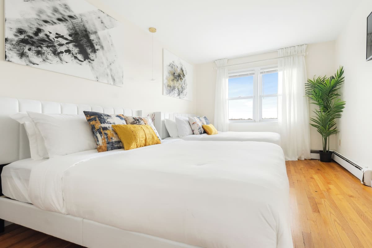 Luxury Villa, Garden View