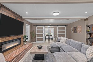 スマートテレビ、暖炉