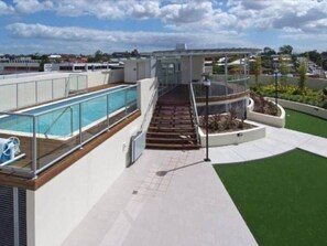 Pool - 2-bedroom Apartment 7 km from Brisbane Airport (Chermside West)