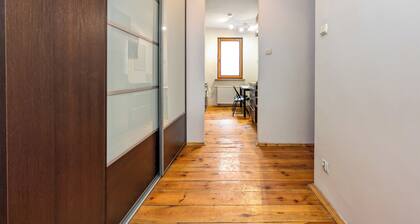 Rynek Wrocław 3-Bedroom Apartment