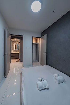 Family Suite, Balcony, City View | Laptop workspace, blackout drapes, soundproofing, iron/ironing board - Namba River Side Garden Hotel (Osaka)