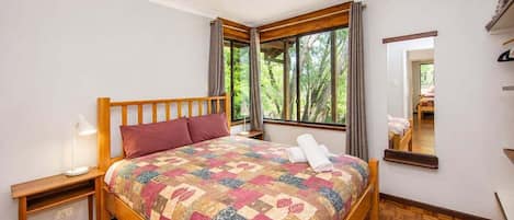 2 bedrooms, bed sheets