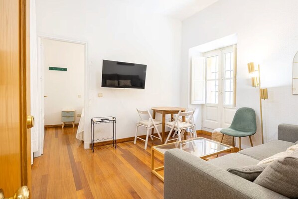 Apartment | 1 bedroom - Cozy Apartment in La Latina Perfect for Work or Study (Madrid)