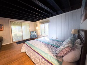 4 عدّة غرف نوم وواي فاي وملاءات أسرّة