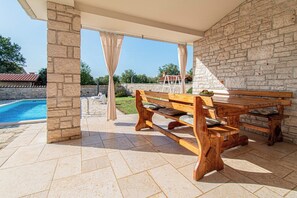 Outdoor dining - Vila Lavanda by Istrabook (Vodnjan)