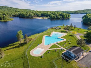Outdoor pool - New!! TWO Side-by-Side Homes • Sleeps 14 • Hot Tub, Golf Carts, & Movie Loft (Pocono Lake)