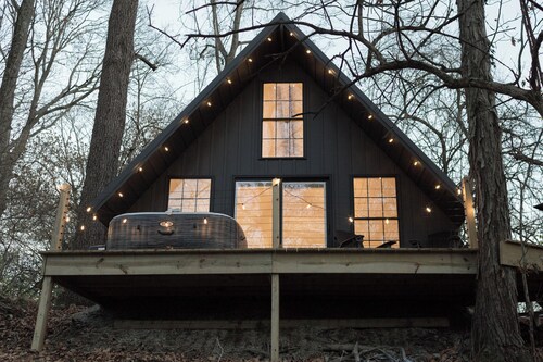 New-Honeymoon Suite-Hot Tub-Romantic Getaway