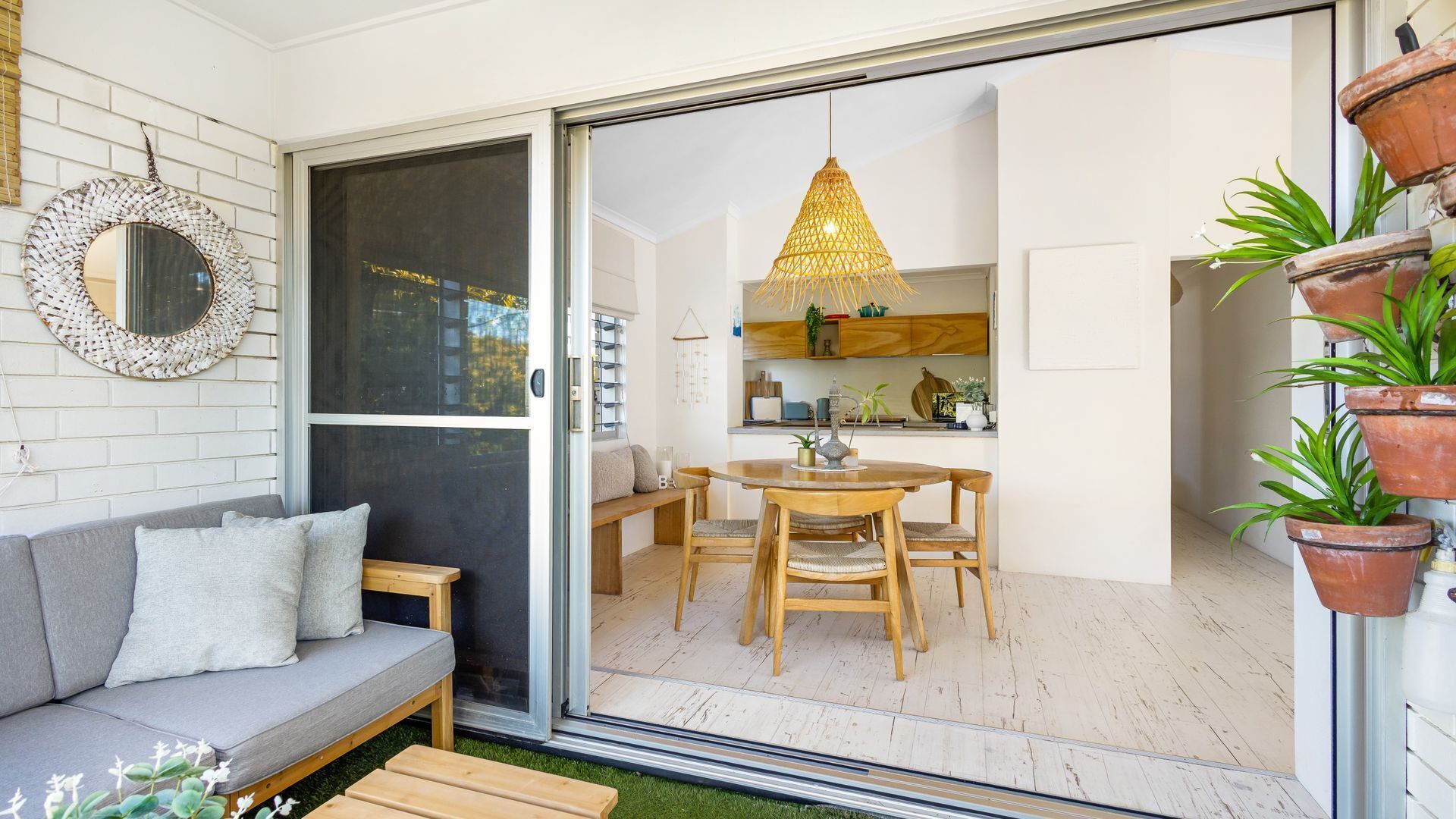 Hidden Gem On Jubilee - Where The Ocean Whispers - Marcoola