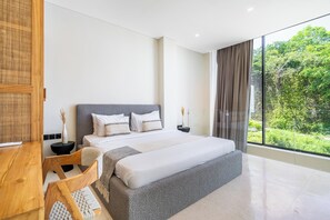 Bàn, khu vực làm việc phù hợp cho laptop, bàn ủi/dụng cụ ủi quần áo 