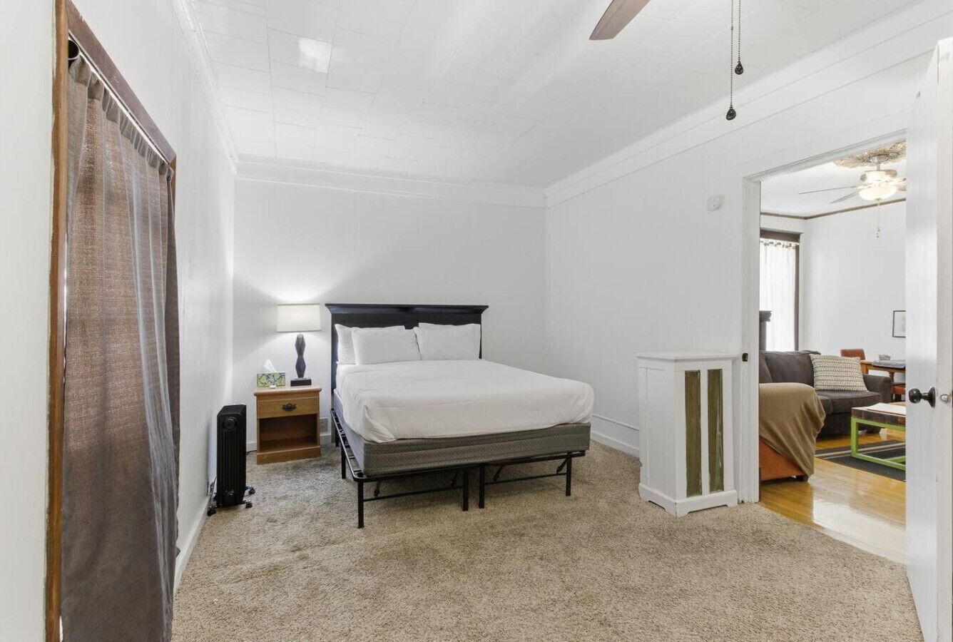 1 室のベッドルーム、WiFi、ベッドシーツ