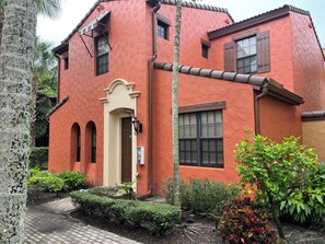 Exterior - 3-bedroom townhome in fantastic Naples three bedroom in Ole in Lely resort. (Naples)